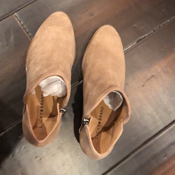 Lucky Brand Taupe Booties Size 8.5 - Picture 4 of 5